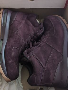 Nike Men’s Suede Sneakers in Burgundy